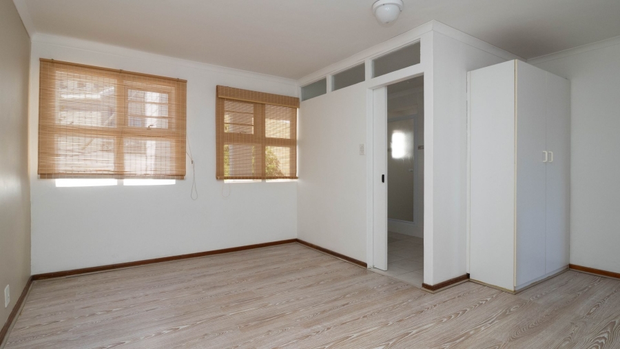 To Let 5 Bedroom Property for Rent in Vermont Western Cape